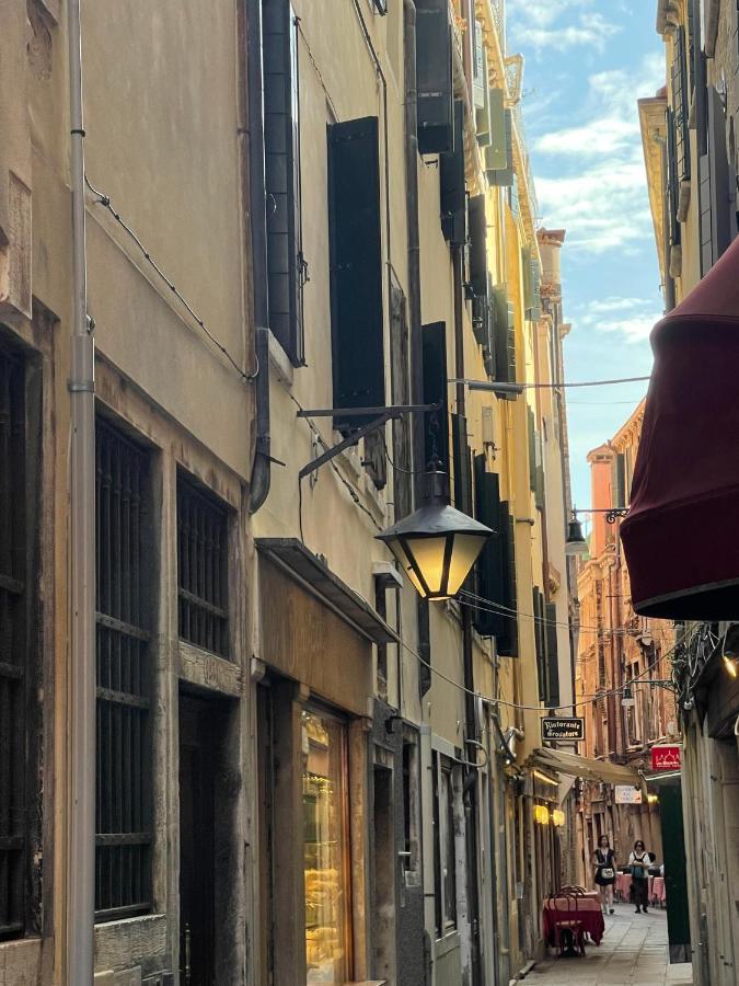 Ca' Ai Sospiri Appartement Venetië Buitenkant foto